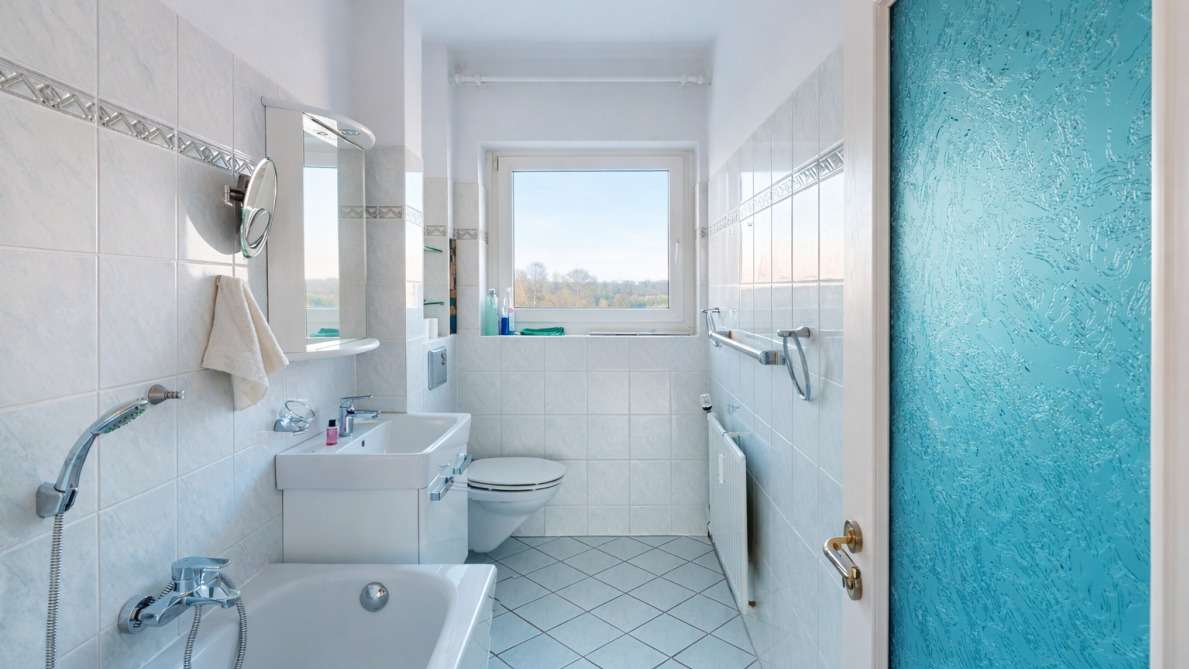 3 Zimmer mit Aufzug, Balkon & Stellplatz – Raum für Ihre Ideen *Ideal zum Einziehen, Vermieten od, Berlin – Bild 4