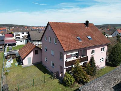 5-Zimmer-Eigentumswohnung mit Südbalkon, Garage & Stellplatz in ruhiger Lage von Oberwildenau