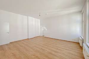 TOP-LAGE IM PRENZLAUER BERG! RENOVIERTE UND KLASSISCHE ALTBAUWOHNUNG! PROVISIONSFREI! – Schönhauser Allee 103, 10439 Prenzlauer Berg, Berlin – Vorschaubild 4
