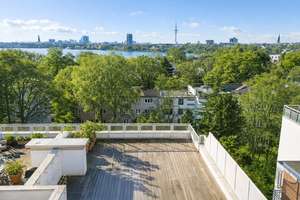 Penthouse am Hofweg – Galerie, Alsterblick & außergewöhnliches Entwicklungspotenzial – Die vollständige Adresse der Immobilie erhältst du vom Anbieter., 22085 Uhlenhorst, Hamburg – Vorschaubild 2