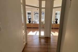 Zentrale 3-Zimmerwohnung mit Wintergarten & großer Terrasse, inklusive Küche und Stellplatz – Rheingasse 14, 53113 Bonn-Zentrum, Bonn – Vorschaubild 2