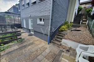 Ruhig gelegenes, modernisiertes Apartment mit Terrasse am Siegener Giersberg – Die vollständige Adresse der Immobilie erhältst du vom Anbieter., 57072 Siegen, Siegen – Vorschaubild 2