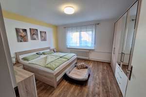 Freiwerdendes Zweifamilienhaus mit Garage in Toplage am Feldrand – Die vollständige Adresse der Immobilie erhältst du vom Anbieter., 90455 Kornburg, Worzeldorf, Nürnberg – Vorschaubild 9