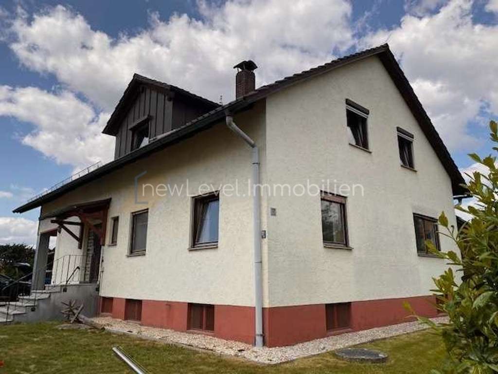 Immobilie in Mariaposching - Super Preis und sofort frei! Großes, teilrenoviertes ZFH mit gr. Garage, Garten, Erbpacht-Grundstück - Bild 0