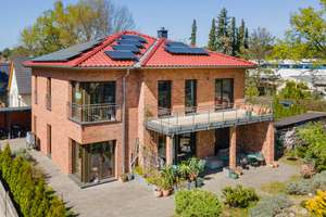 Zeuthen Best- Lage: Modernes Klinkerhaus mit 7 Zimmern und Doppelcarport - Raum für höchste Ansprüch – Die vollständige Adresse der Immobilie erhältst du vom Anbieter., 15738 Zeuthen – Vorschaubild 2