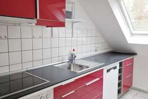 Schöne 2-Zimmer-DG-Wohnung in Bonn / Bad Godesberg mit neuem Bad, Einbauküche, Balkon und Stellplatz – Die vollständige Adresse der Immobilie erhältst du vom Anbieter., 53179 Rüngsdorf, Bonn – Vorschaubild 4