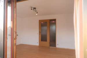 Sonnige Dachgeschoss-Oase mit PV-Anlage und Balkon – Die vollständige Adresse der Immobilie erhältst du vom Anbieter., 73614 Schorndorf – Vorschaubild 8