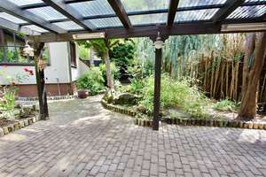 Exklusiver Bungalow mit Schwimmhalle und Wellnessbereich in bester Wohnlage in Erlangen-Sieglitzhof
 – Die vollständige Adresse der Immobilie erhältst du vom Anbieter., 91054 Sieglitzhof, Erlangen – Vorschaubild 17
