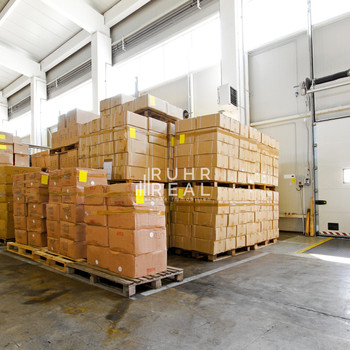 Moderne Hallenfläche mit Büro | zahlreiche Stellplätze | gute Verkehrsanbindung