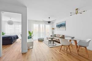 Moderner Neubau mit Parkett, exklusivem Bad, Balkon und EBK!