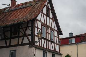 Renovierungsbedürftiges Haus mit 4 Zimmern in Hofheim. Baugenehmigung für 3 WE ist vorhanden!  – Alt Lorsbach 3, 65719 Hofheim am Taunus – Vorschaubild 3