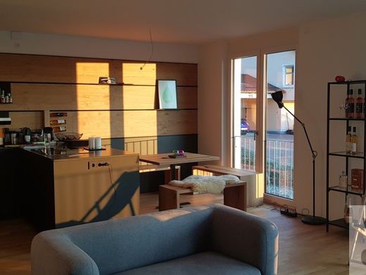 Neubau- sehr modern möbliert 3 Zimmerwohnung in Forchheim am Kellerwald