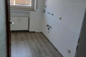 Frisch renovierte 3-Zimmerwohnung in zentraler Lage von Leverkusen-Quettingen – Kolberger Str. 110, 51381 Quettingen, Leverkusen – Vorschaubild 5