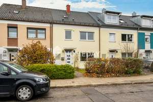 Reihenhaus mit Potenzial in ruhiger Lage – individuelle Gestaltungsmöglichkeiten auf drei Etagen