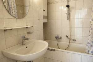 Helles, möbliertes 16 m² WG-Zimmer in Stuttgart-Vaihingen – Nähe Uni & HdM – Häfnerstraße 2, 70563 Heerstraße, Stuttgart – Vorschaubild 7