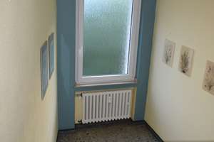 EXPOSÉ Möblierte 1-Zimmer-Wohnung mit Aufzug in ruhiger Seitenstraße in Essen Rüttenscheid! – Die vollständige Adresse der Immobilie erhältst du vom Anbieter., 45130 Rüttenscheid, Essen – Vorschaubild 2