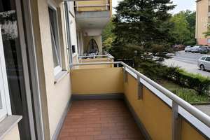 Langfristig vermietete 1-Zimmer-Erdgeschosswohnung mit Balkon – attraktive Kapitalanlage 