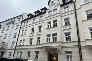 Wohnen im Stilaltbau: Ruhige Innenhoflage mit Balkon nahe der Maximilianstraße – Mannhardtstraße 5, 80538 Lehel, München – Vorschaubild 7