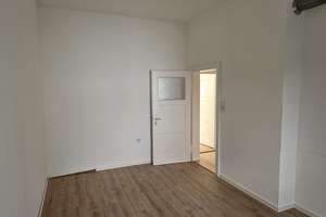 Altbauwohnung mit hohen Räumen und tollen Holzdielen in Innenstadtlage! – Wallgasse 1a, 97070 Altstadt, Würzburg – Vorschaubild 6