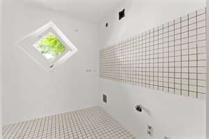 Exklusive 3 Zi. Maisonette in einer der begehrtesten Lagen von Bonn-Beuel - bezugsfrei! – Die vollständige Adresse der Immobilie erhältst du vom Anbieter., 53225 Beuel-Mitte, Bonn – Vorschaubild 8