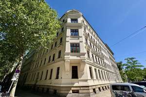 Vermietete Gründerzeitwohnung mit Aufzug