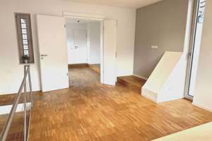 SEHR GEMÜTLICHES EFH MIT MODERNEM SEP. ANBAU IN GRÜNER, RUHIGER LAGE, WESTEND AM WALD – Tannenbergallee 00, 14055 Westend, Berlin – Vorschaubild 17