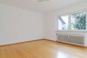 Gepflegtes Mehrfamilienhaus mit großem Garten und drei Wohneinheiten in ruhiger Lage von Rümmingen – Die vollständige Adresse der Immobilie erhältst du vom Anbieter., 79595 Rümmingen – Vorschaubild 4
