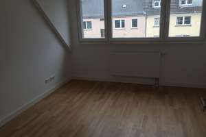 Moderne lichtdurchflutete Maisonette-Wohnung im Dachgeschoss mit Traumblick auf den Fernsehturm – 40223 Bilk, Düsseldorf – Vorschaubild 13