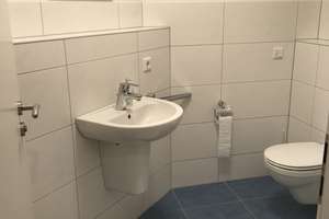 Schönes, geräumiges Haus, drei Zimmern, in sehr ruhiger Lage in Oberwiesenacker bei Neum. i. d. Opf. – Die vollständige Adresse der Immobilie erhältst du vom Anbieter., 92355 Velburg – Vorschaubild 16