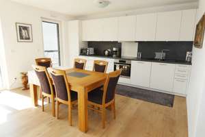 Moderne 4-Zimmer-Penthouse-Wohnung mit Einbauküche, Aufzug und großer Dachterrasse – 51381 Lützenkirchen, Leverkusen – Vorschaubild 4