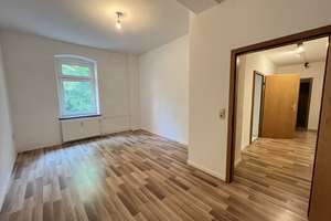 Großzügige 2 Zimmer Wohnung mit Balkon sowie EBK inkl. – Bernsdorfer Str. 183, 9126 Bernsdorf, Chemnitz – Vorschaubild 3