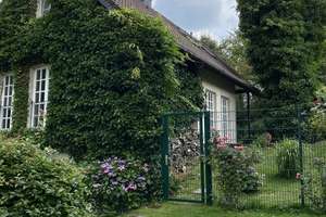 Gepflegtes Einfamilienhaus mit 6 Zimmern, Kamin, Einbauküche, Sauna und Doppelgarage in bester Lage – Kiebitzweg 5, 42111 Uellendahl-Katernberg, Wuppertal – Vorschaubild 2