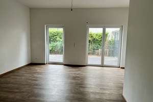 Erstbezug: Helles 6-Zimmer DHH mit Einbauküche, großem Garten, Terrasse & Parkplatz in Berlin Rudow – Lauchstädter Weg 00, 12355 Rudow, Berlin – Vorschaubild 2