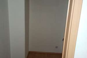 Geräumige 3 Zimmer-Etagenwohnung mit Balkon und Wohnküche in zentraler Lage. – Die vollständige Adresse der Immobilie erhältst du vom Anbieter., 9112 Kaßberg, Chemnitz – Vorschaubild 10