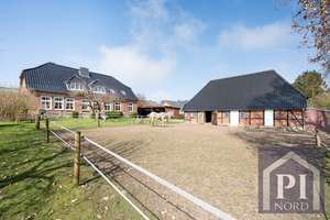 Wohnen mit Geschichte nahe der Ostsee – Exklusiv saniertes Schulhaus mit 350 m² Wohnfläche und Platz – Die vollständige Adresse der Immobilie erhältst du vom Anbieter., 24257 Köhn – Vorschaubild 35
