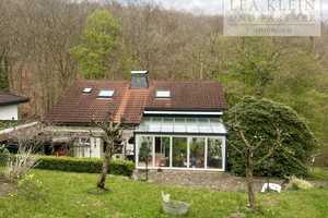 Wohnen am Waldrand: Charmantes Einfamilienhaus in Freudenberg – zentral und naturnah – Siegen-Wittgenstein (Kreis) – Vorschaubild 1