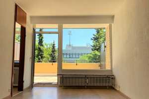 Modernisiertes 1-Zimmer-Apartment mit großzügiger Terrasse in Milbertshofen-Am Hart, München – Starenweg 6, 80937 München – Vorschaubild 1