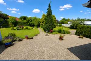 Einfamilienhaus mit Einliegerwohnung auf parkähnlichem Traumgrundstück - 200 m² Erweiterung möglich