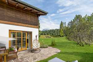 Das Landhaus für die Familie! Rarität: Zweifamilienvilla mit zus. Appartement, Kachelofen & Wellness – Garmisch-Partenkirchen (Kreis) – Vorschaubild 37