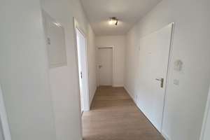 Helle 65 m² Wohnung mit Penthouse Charakter   – frisch renoviert, neue Einbauküche, Top Lage  – Die vollständige Adresse der Immobilie erhältst du vom Anbieter., 38440 Stadtmitte (Ortsteil), Wolfsburg – Vorschaubild 16