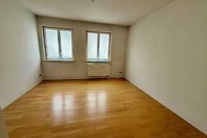 Helle 3 Zimmerwohnung mit  Balkon , Blick ins Grüne  – Stuttgart – Vorschaubild 10