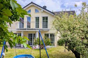 Wohnen mit Charakter: Großzügiges Einfamilienhaus in Walzbachtal