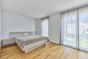 Exklusives Familienhaus mit Pool und Wintergarten in Mainz – Die vollständige Adresse der Immobilie erhältst du vom Anbieter., 55127 Lerchenberg, Mainz – Vorschaubild 5