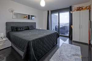 Schönes 4-Zimmer-Einfamilienhaus in Wuppertal mit perfekter Aussicht, Terrasse, Garage & Stellplatz – Wuppertal – Vorschaubild 9