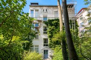 Stilvoll sanierte Altbauwohnung im Frankfurter Nordend – sofort bezugsfrei