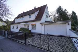 Familienfreundliches Zweifamilienhaus in Schwaig bei Nürnberg