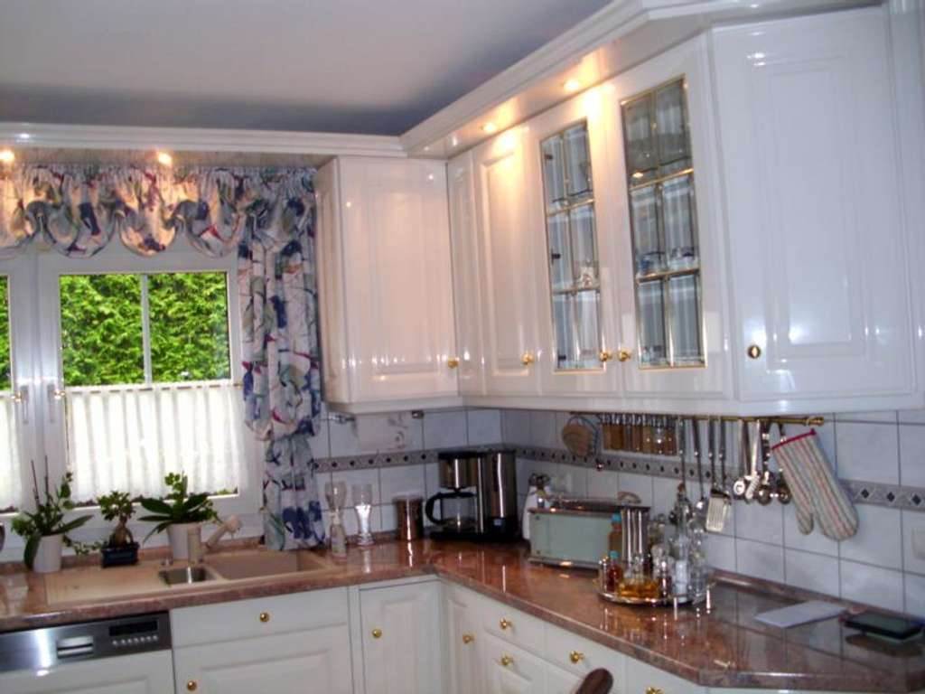 Immobilie in Delbrück - Dellbrück – Einfamilienhaus mit ca 200qm Wfl. auf zwei Etagen mit Garten, Teich & Doppelgarage - Bild 3