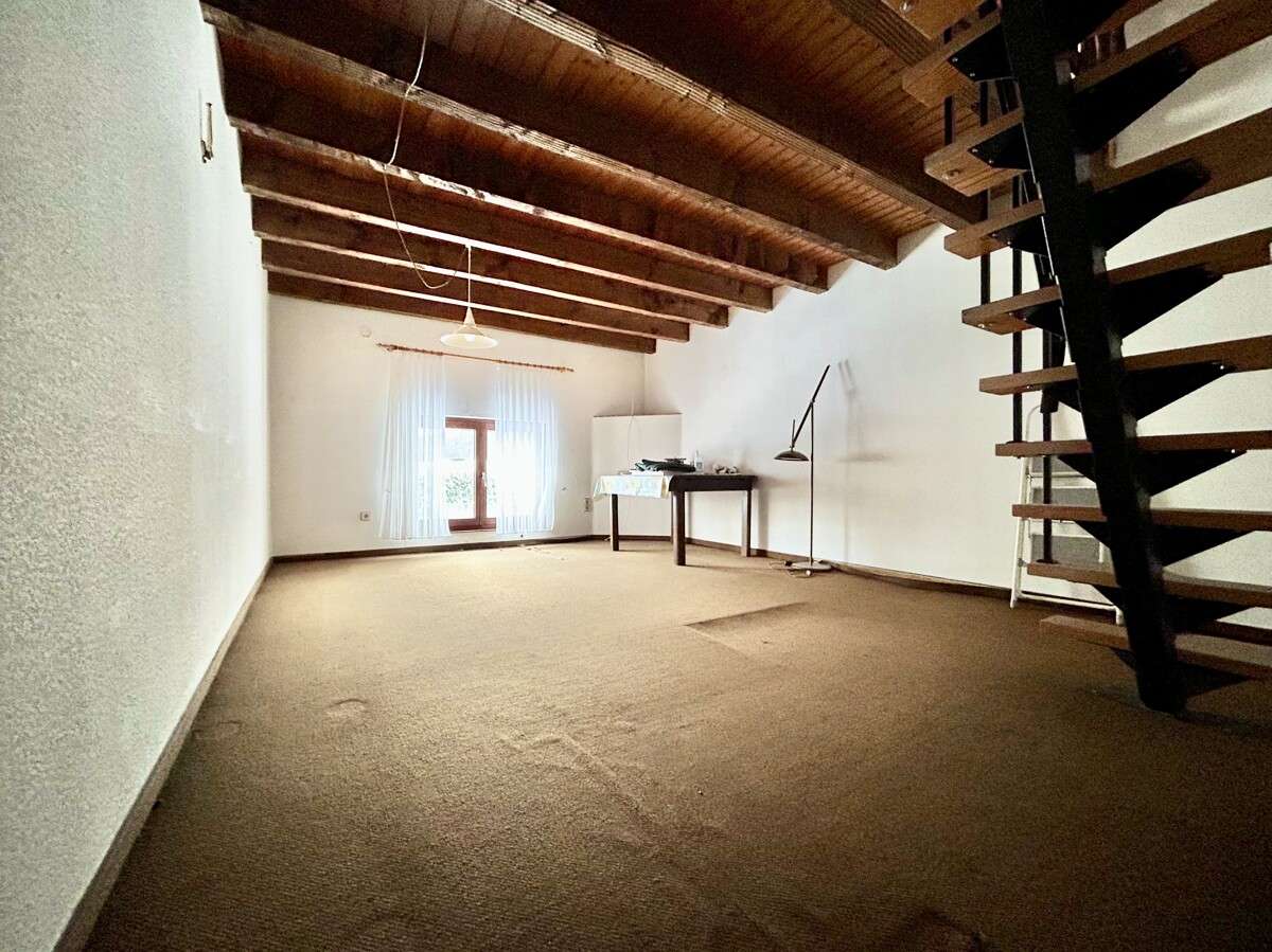 Immobilie in Atzelgift - **Großzügiges Wohnhaus mit traumhaftem Areal in Atzelgift** - Bild 2