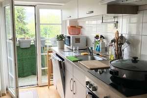 *ab 01.10.* sehr schöne helle 3-Zimmer DG-Wohnung mit Balkonaussicht ins Grüne – Fröbelstraße 102, 47053 Hochfeld, Duisburg – Vorschaubild 2