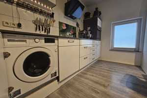 Sanierte 2 Zimmer-Wohnung im 4. OG inkl. Einbauküche und Bodenbelag in Bremerhaven! – Bremerhavener Straße 20, 27576 Bremerhaven – Vorschaubild 4